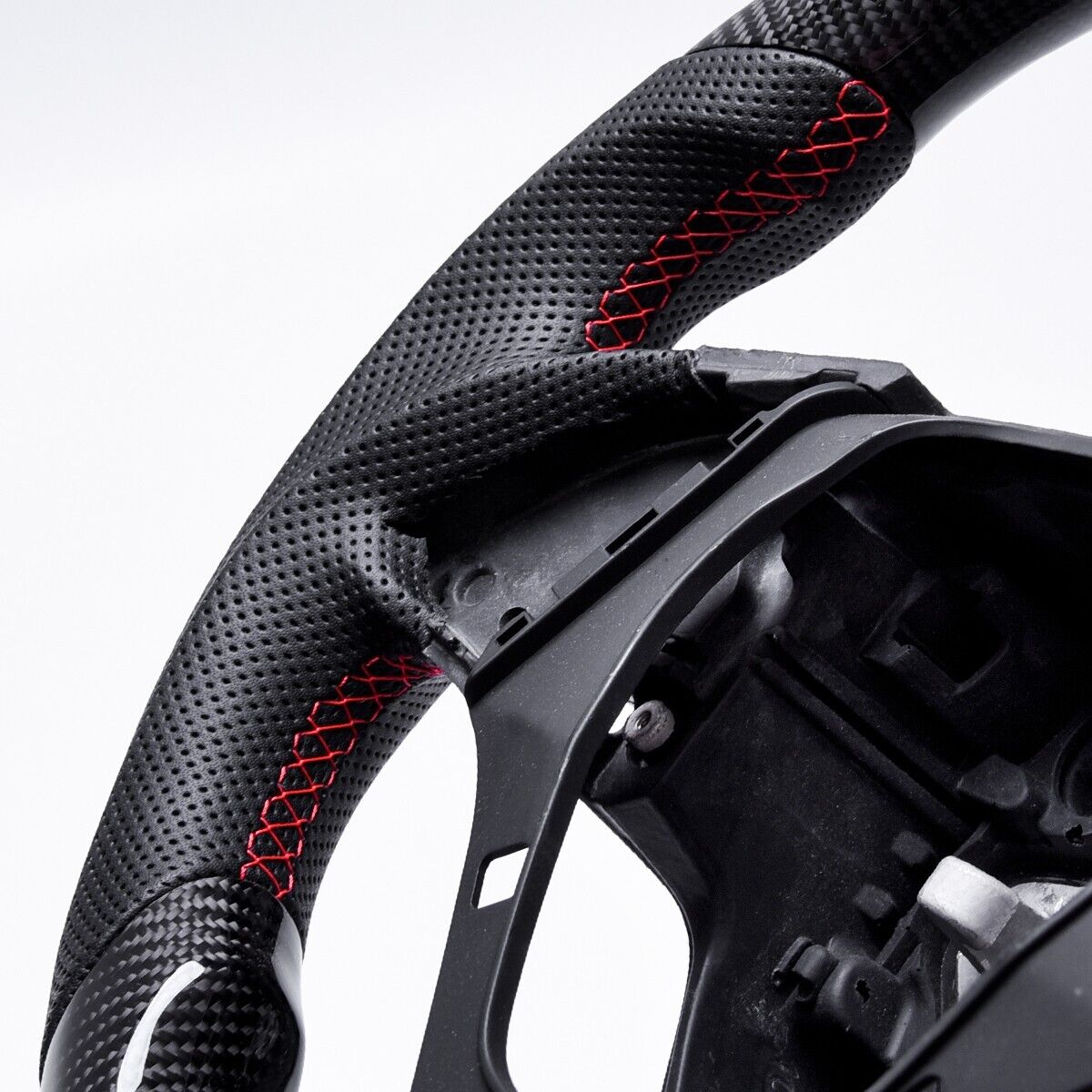 Revolve Carbon Fiber Steering Wheel Chevrolet Camaro 2016-2023 - revolvesteering